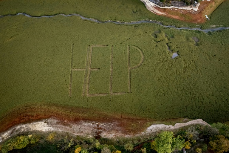 Cry for Help As French-swiss Lake Dries Up Amid Shifting Economic Pressures