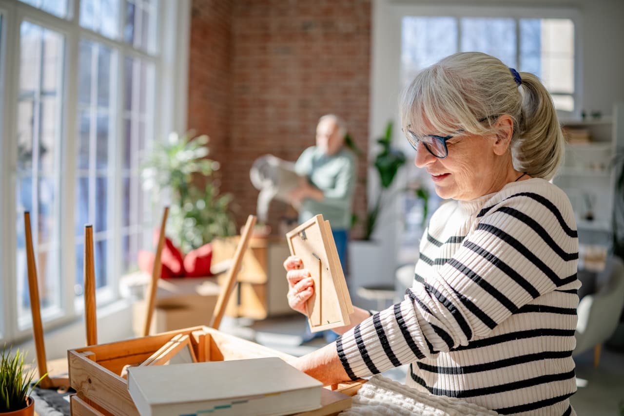 How to Downsize Like a Pro — and Free Yourself from Being a ‘prisoner of Your Possessions
