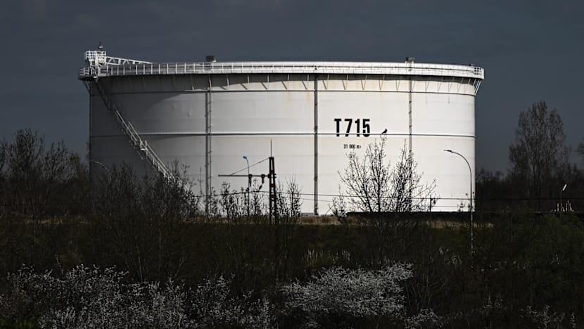 Commodities Outlook: US jobs data boosts stocks as oil prices dip as Global Supply Balances Shift