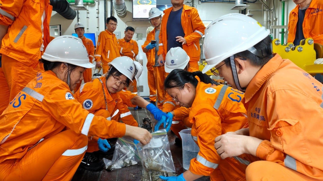 China's Mengxiang Drills Deep: South China Sea Basalt Cores Shatter National Depth Record