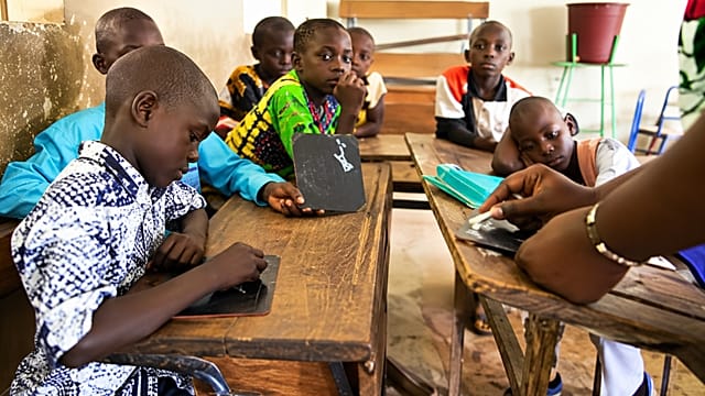 Crypto Markets in Focus: Mali: more than 2,400 schools remain closed as insecurity disrupts new school year Amid Shifting On-Chain Metrics