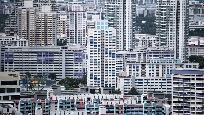 Crypto Markets in Focus: HDB resale prices fall for third consecutive quarter: Flash estimate Amid Shifting On-Chain Metrics