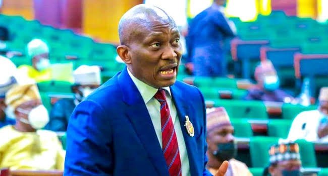 Economic Impact: Elumelu injects N3.5m into Smart Meka’s back-to-school initiative