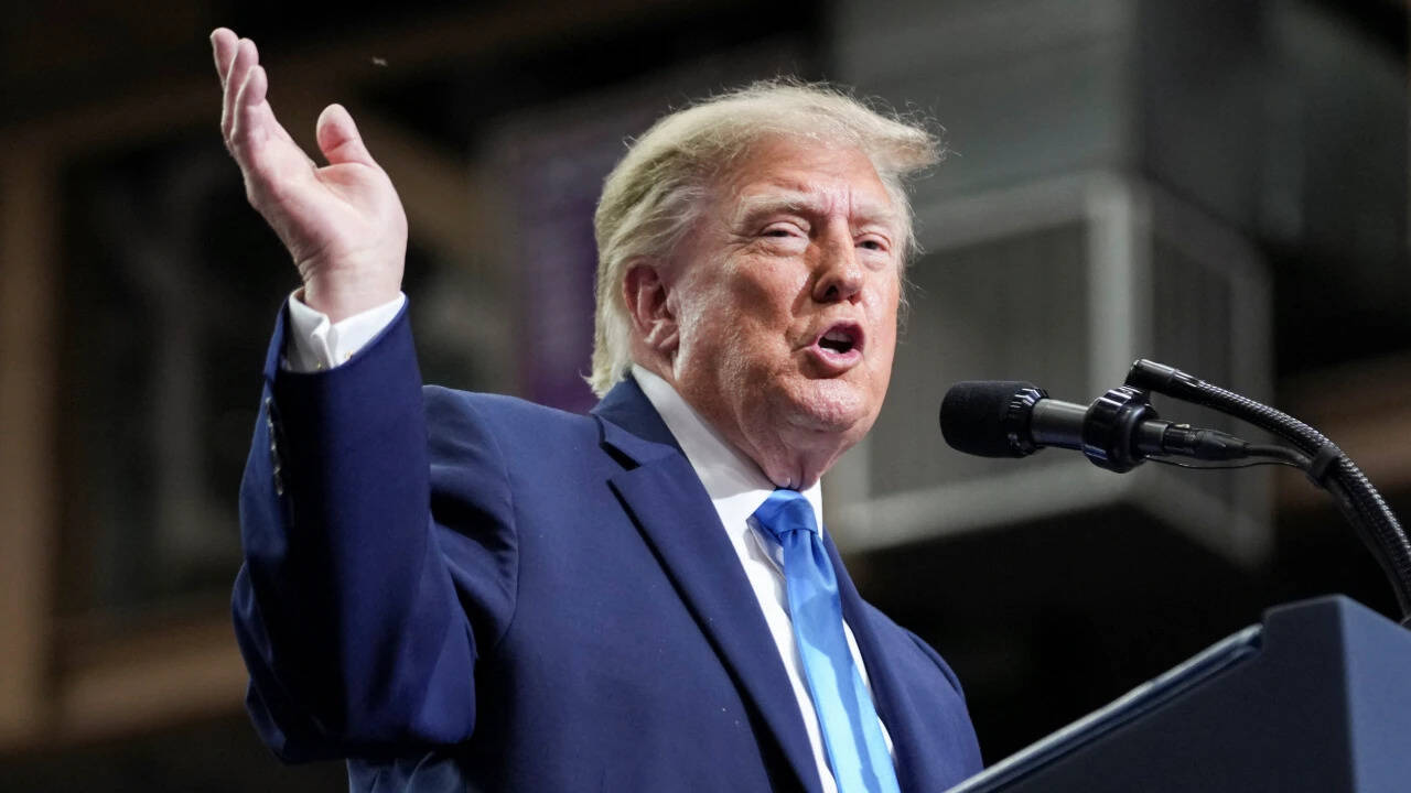 Trump Says Ukraine Launches Strikes on On Russia Refinery, Not Iran War, Driving Gas Prices as Regional Tensions Surge