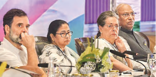 Mamata Banerjee Moves to Reshape INDIA Bloc, Sparking Leadership Speculation