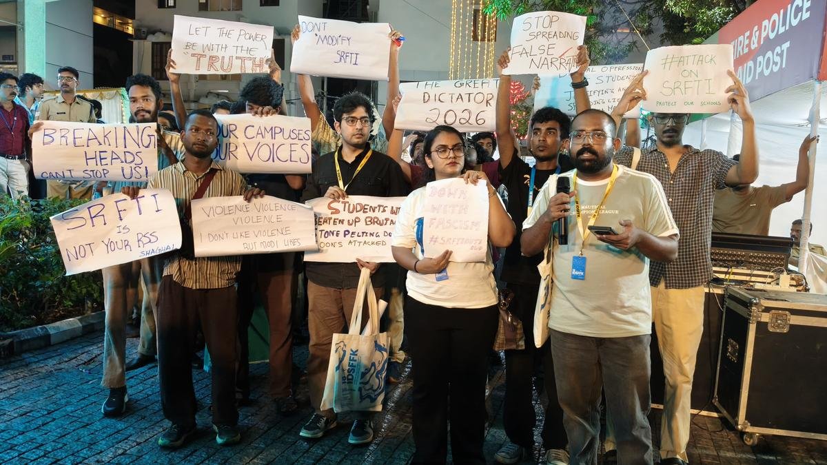 SRFTI students stage protest at IDSFFK venue over alleged attack on students on the campus
