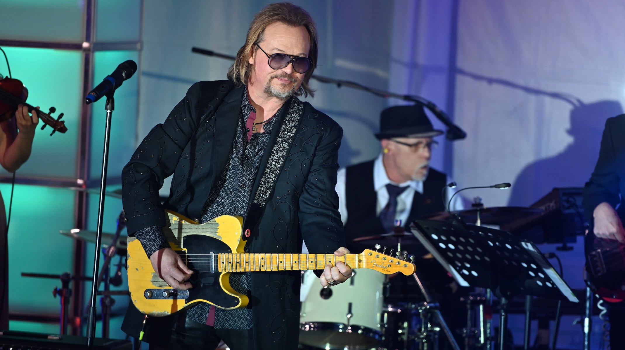 Market Developments: Country music fans praying after legend reveals serious illness, cancels appearance