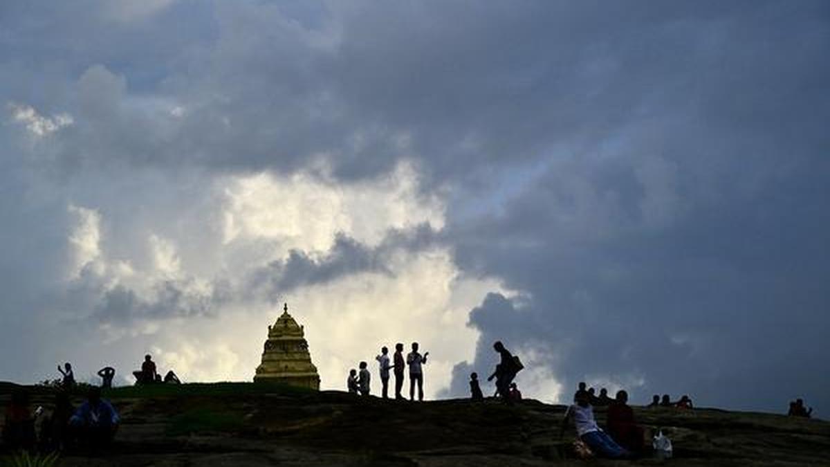 What Caused Thunderstorms During Onset of 2024 Southwest Monsoon in Karnataka? Study Reveals