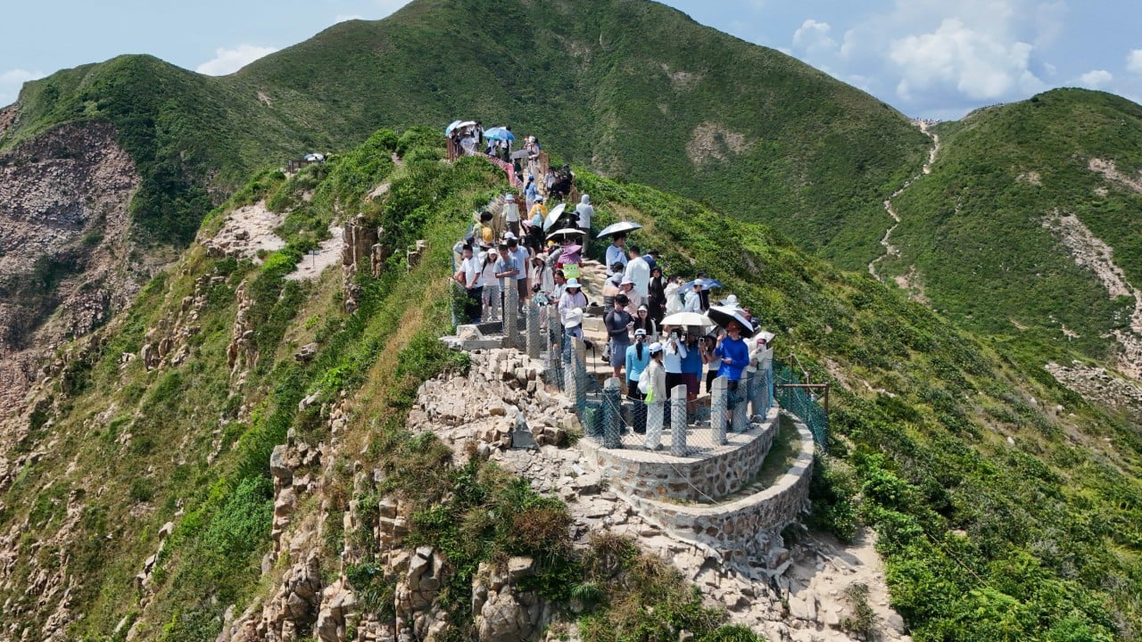 Developing Story: Hikers flock to Hong Kong’s Po Pin Chau on first day of National Day ‘golden week