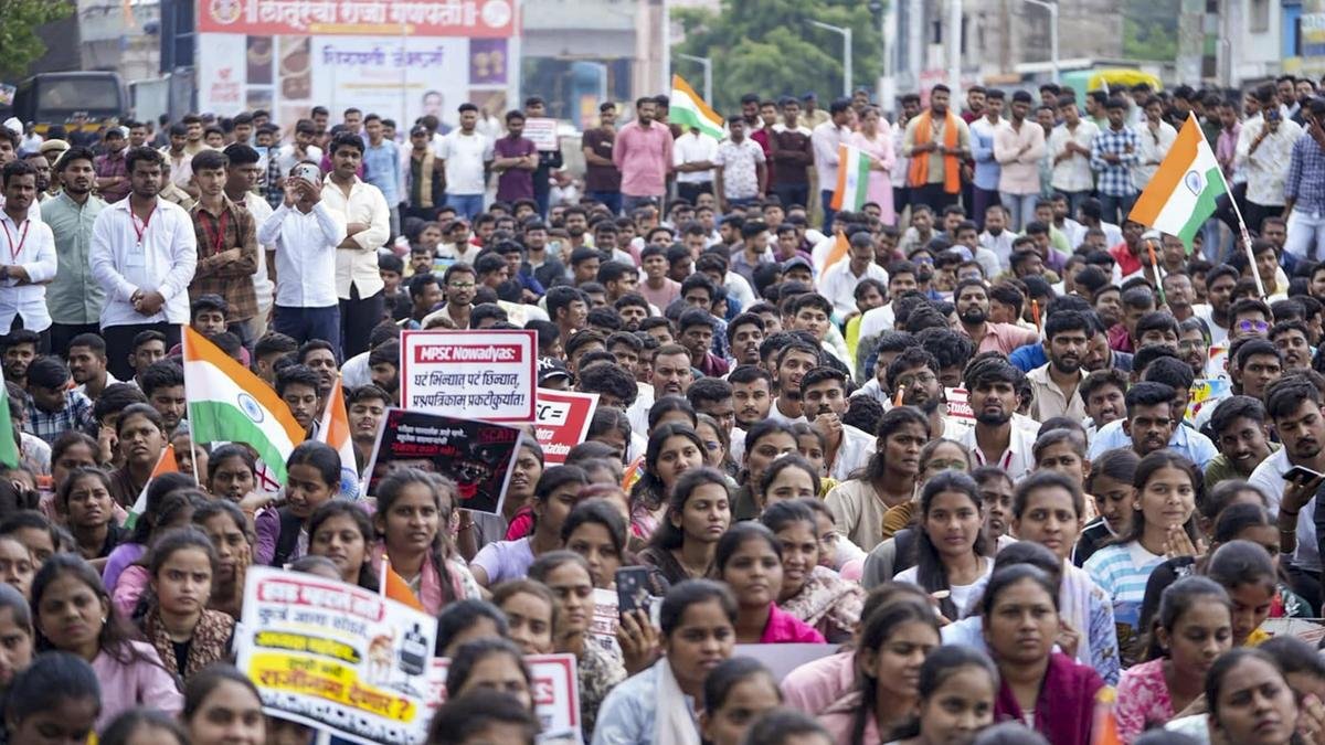 MPSC Aspirants Postpone Pune Protest to October 2 After Police Warning