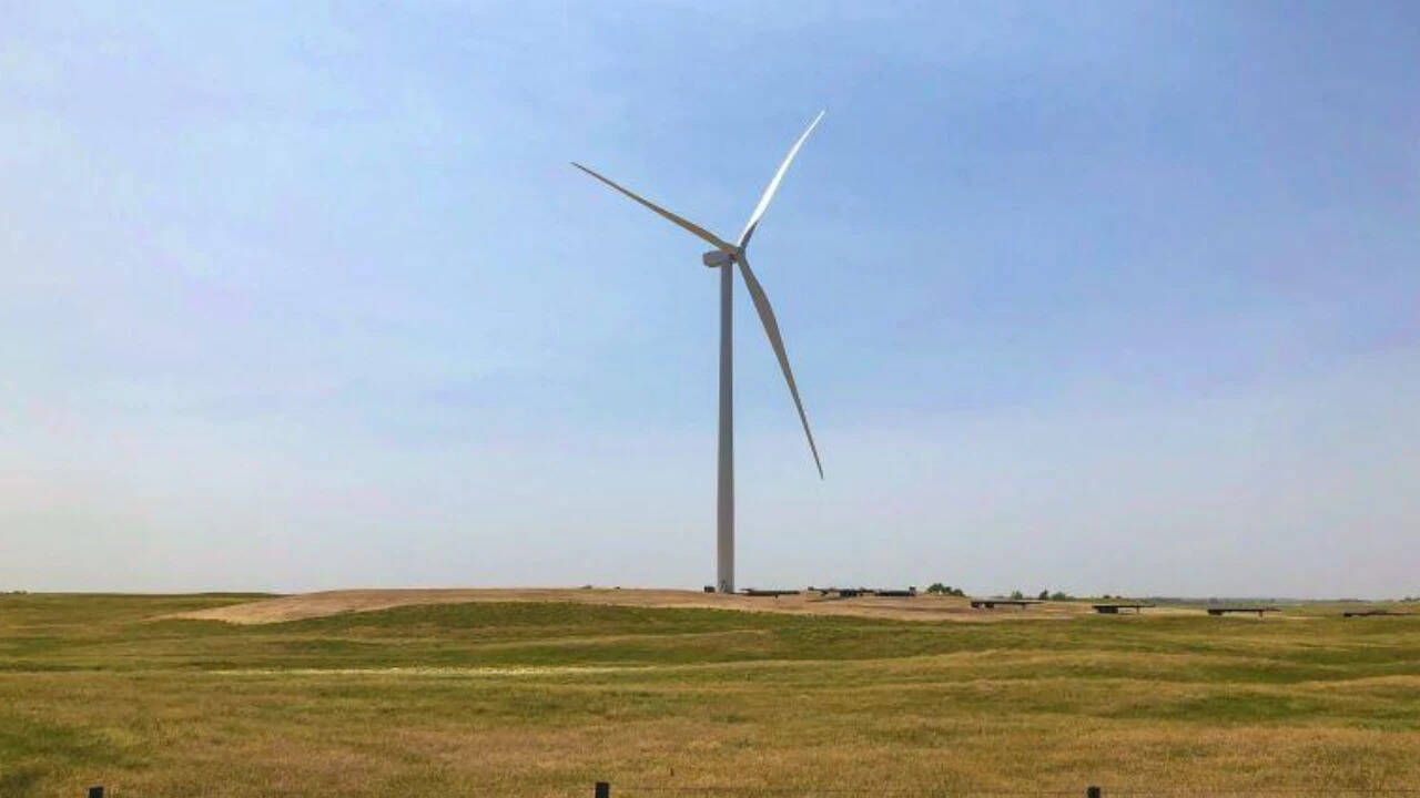 Nebraska Wind Turbine Lease Pays Up to $12,500 a Year for About 1 Acre