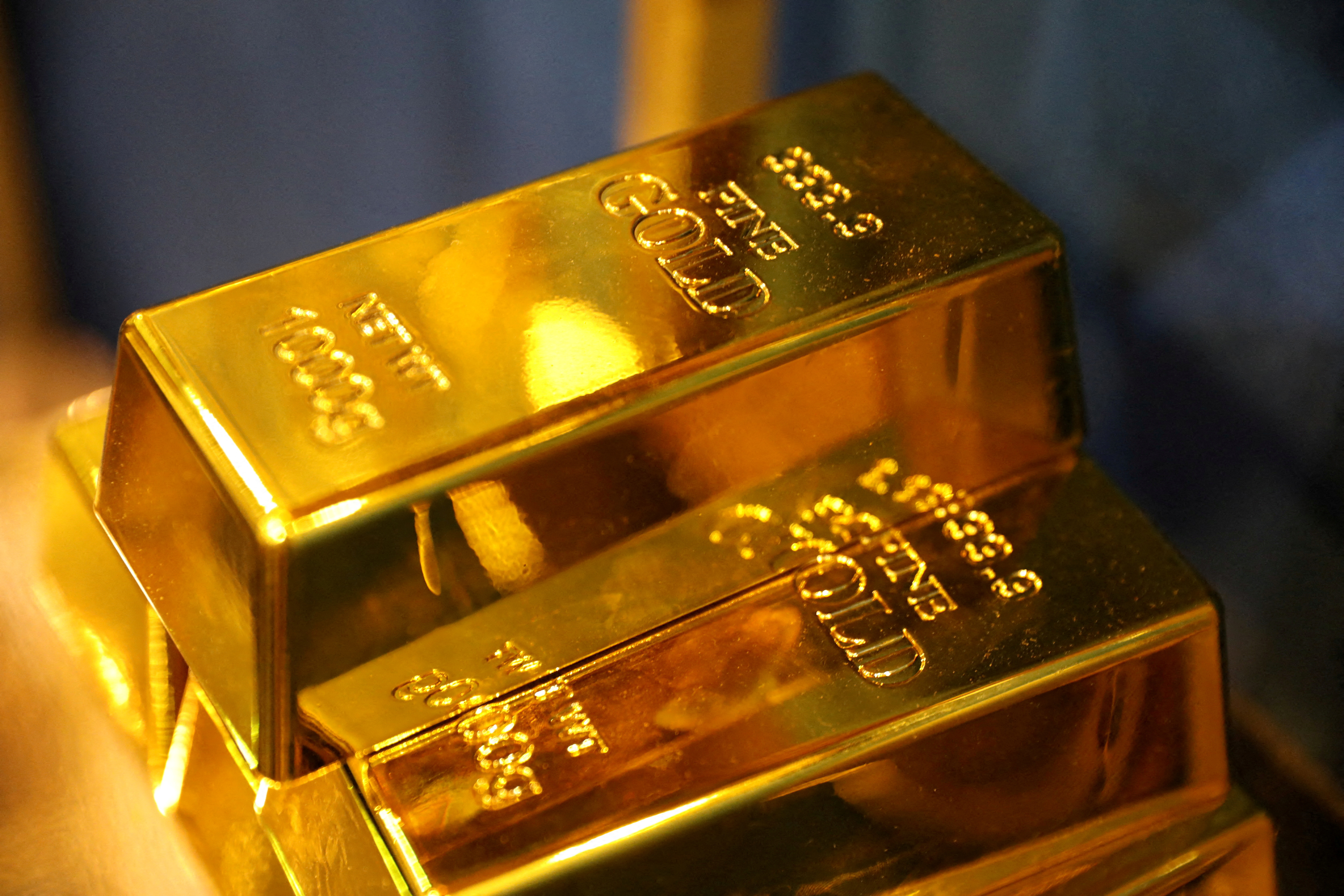 How to Invest in Gold in 7 Steps Ahead of Critical Policy Updates