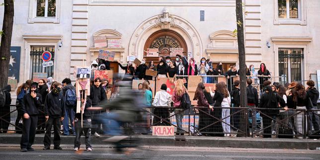 What Students Are Saying During High School Blockades: 'i Am Worried About My Future and for All Students in France