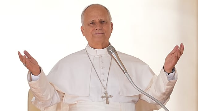 Crypto Markets in Focus: Pope Leo XIV calls for dialogue in Ethiopia amid renewed fighting in Tigray Amid Shifting On-Chain Metrics