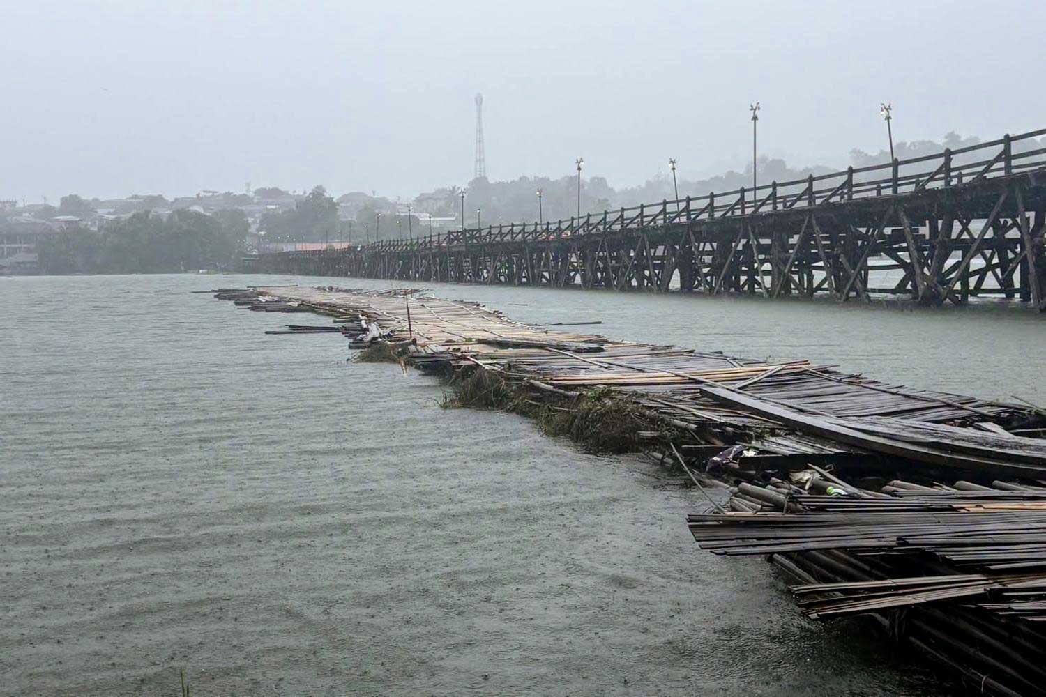 Heavy rain floods Kanchanaburi, leaves two missing and 400 households evacuated