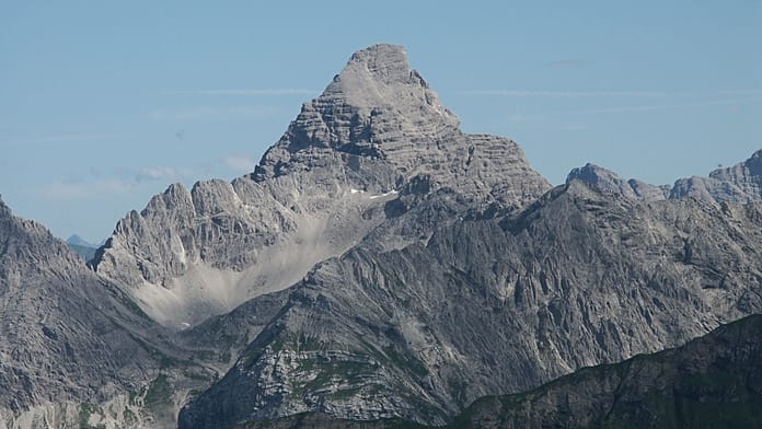 Hochvogel Mountain at Risk of Major Collapse As 400,000 Cubic Metres of Rock Threatens to Break Away