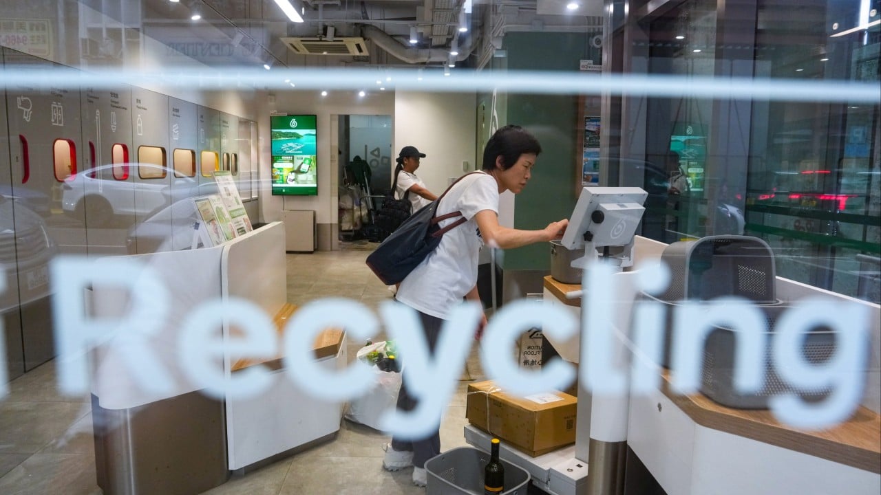 Hong Kong to Expand Community Recycling After Shelving Waste-charging Scheme