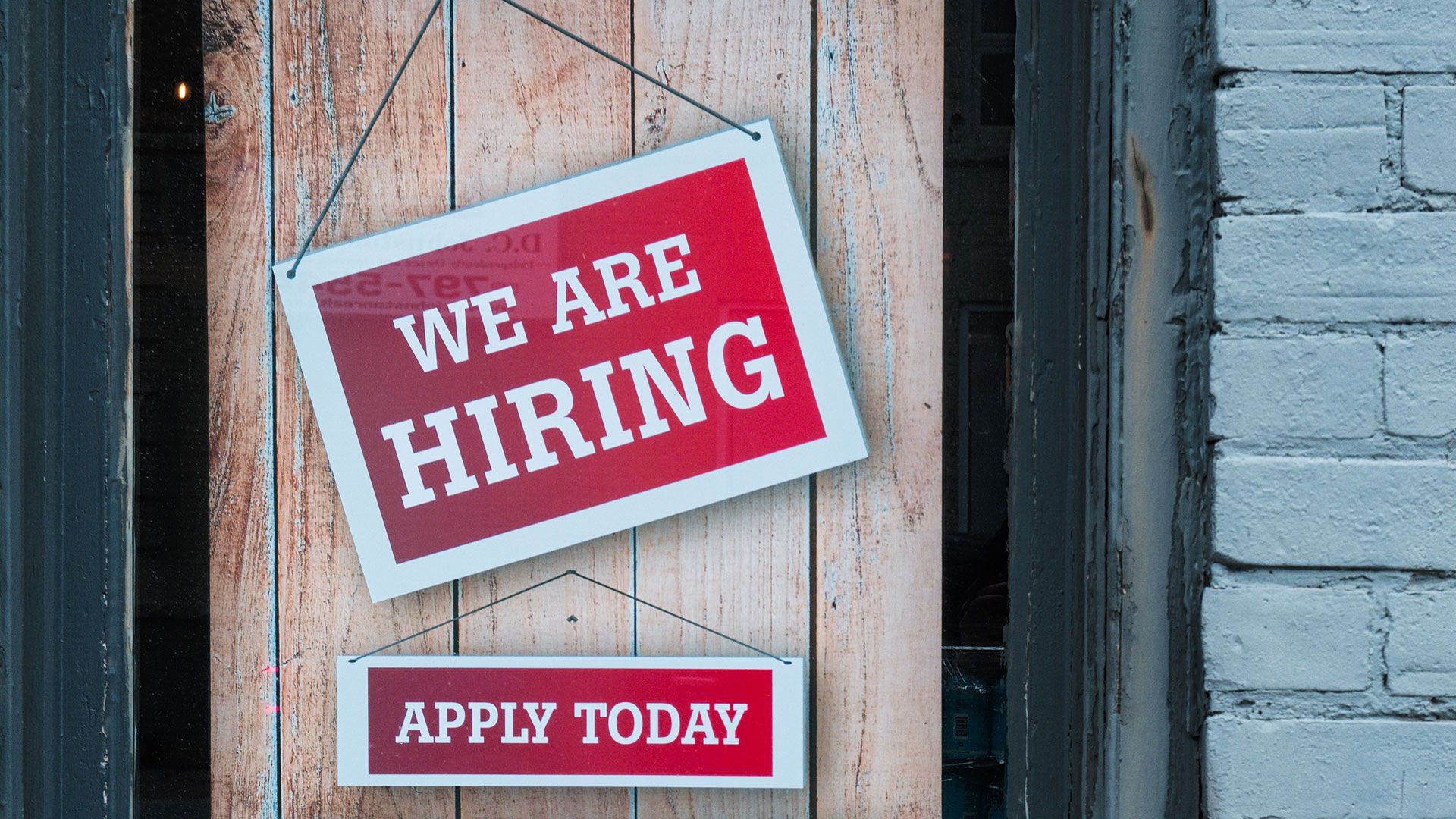 Crypto Markets in Focus: Crypto job postings triple to over 1,200 in September, but applications fall Amid Shifting On-Chain Metrics