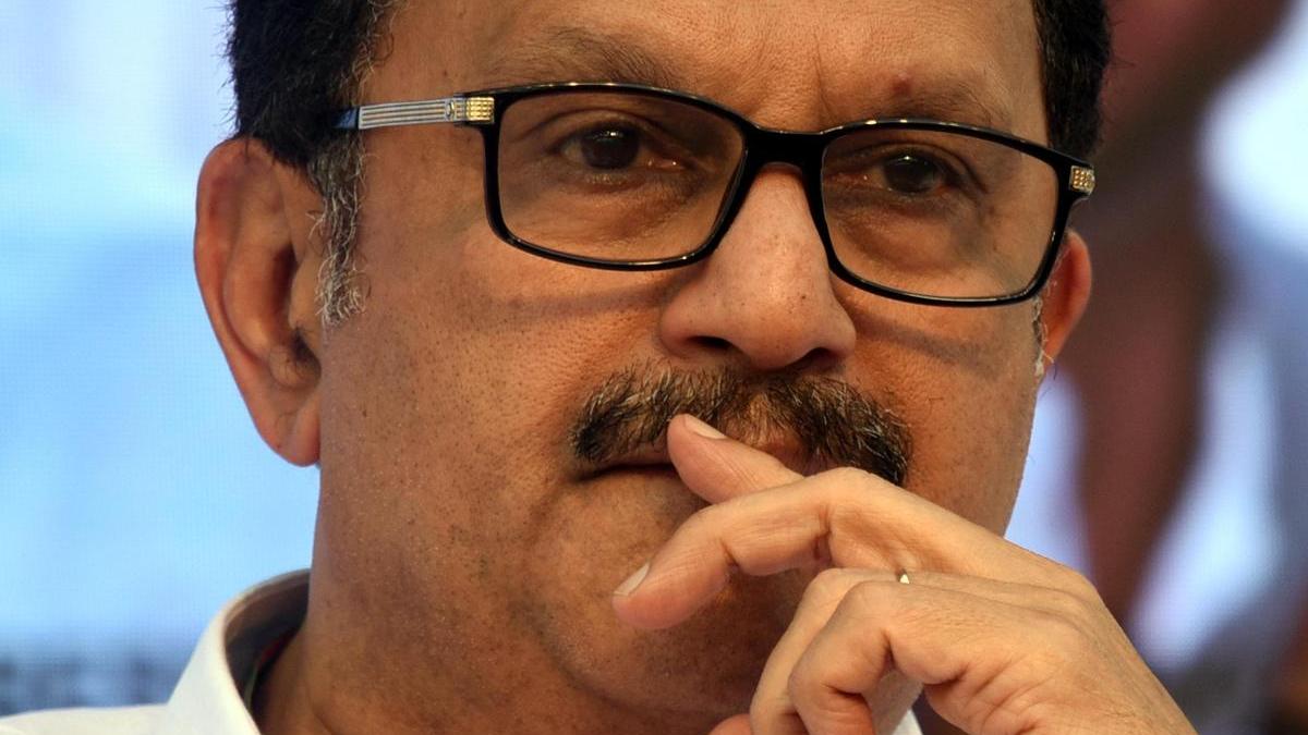 Suresh Gopi Trying to Scuttle AIIMS in Keralam, Says Health Minister Muraleedharan