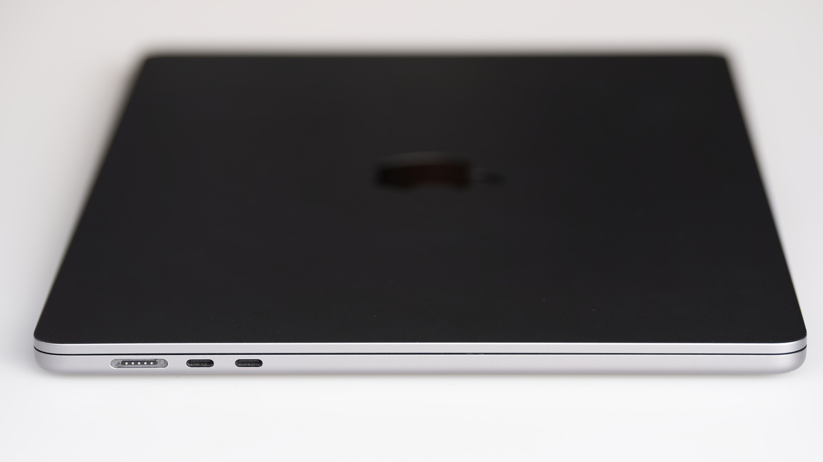 Enterprise Tech Shift: How Apple's Thunderbolt ports are different from USB-C and the Scaling Frontier