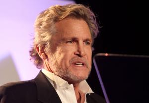 Michael Kearns, One of Hollywood’s First Out Gay Actors, Dies at 76