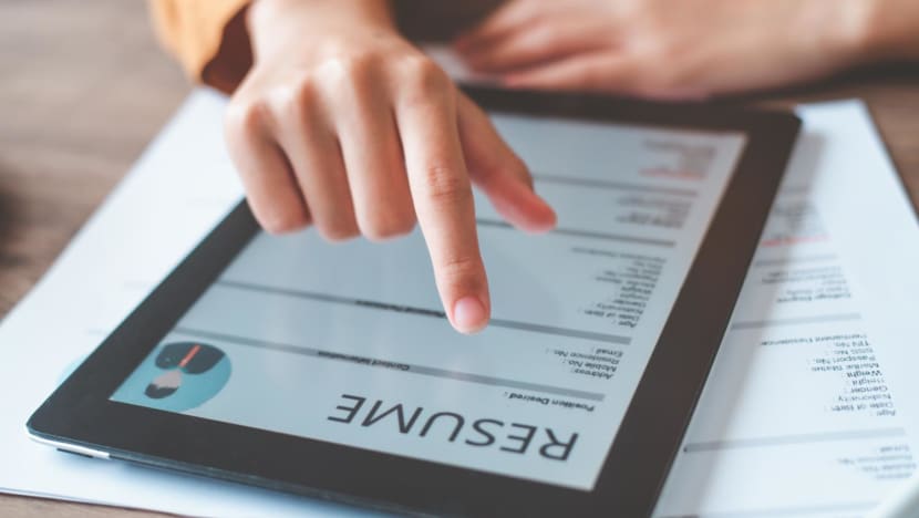 Why Commentary: What If the HR Department's AI Prefers Resumes Written by AI Has Sparked Heated Debate
