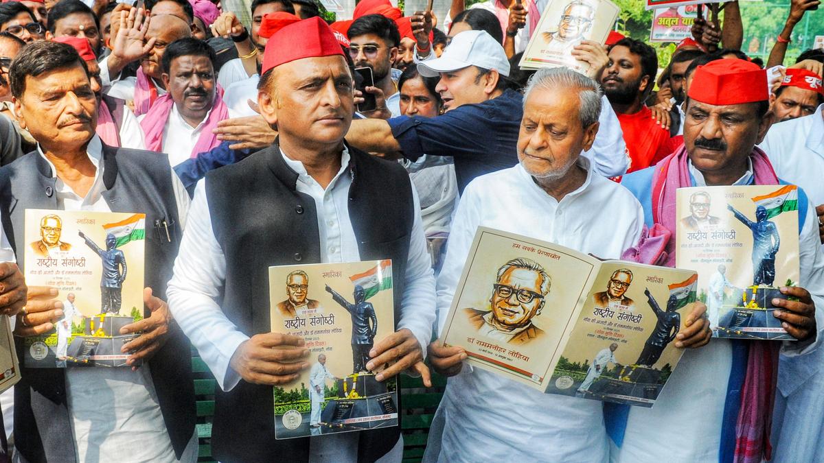 Akhilesh Yadav Alleges ECI Acting at Bjp's Behest, Claims Multiple Entries of People Exist in Voter List