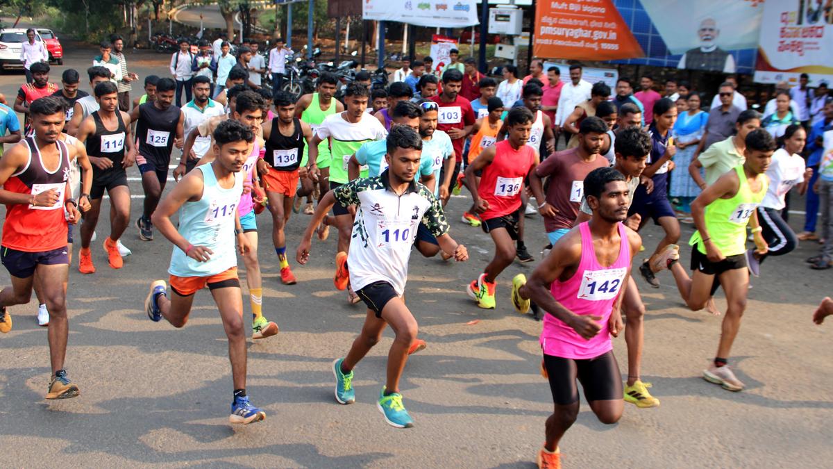 Enterprise Tech Shift: Red Run’ Marathon organised in Bagalkot to create awareness on HIV/AIDS and the Scaling Frontier