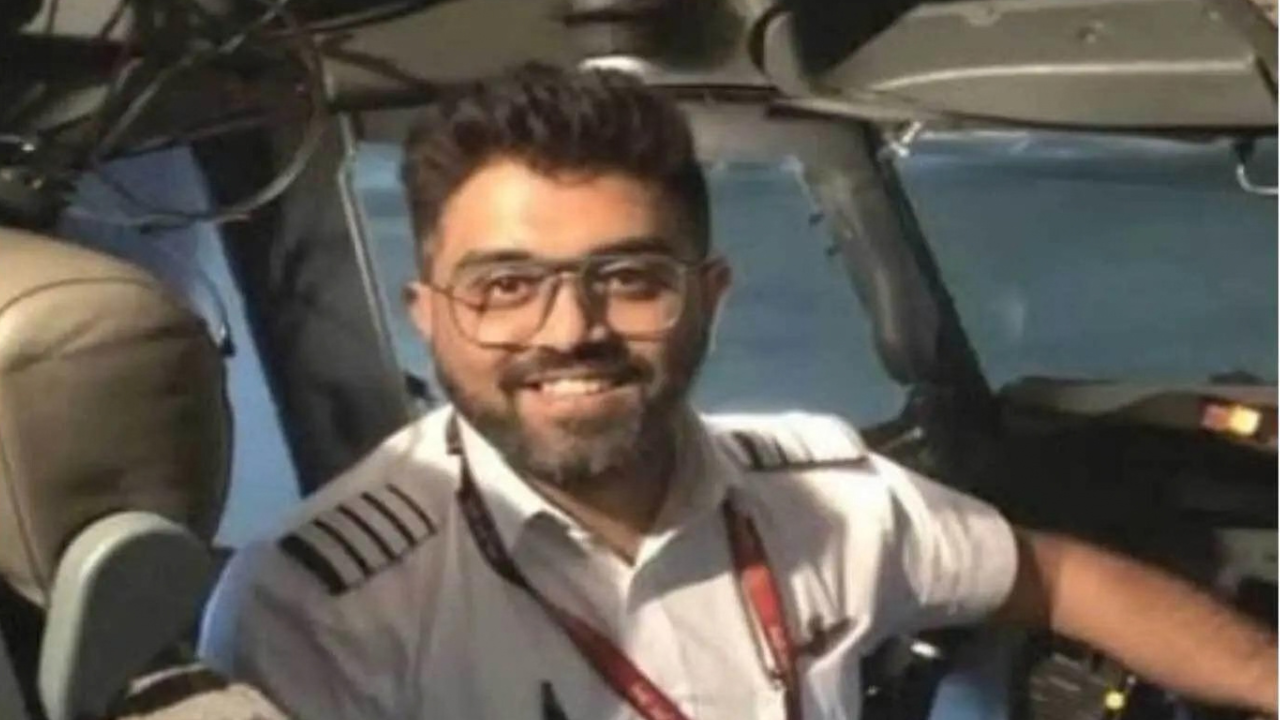 Ashok Chakra for Flydubai Pilot? Rajya Sabha Member Urges PM Modi