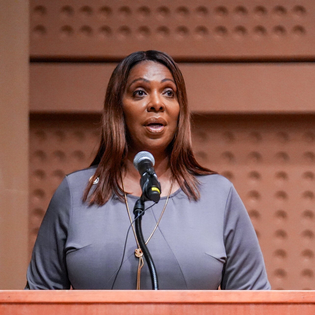 Crypto Markets in Focus: Hochul Names Letitia James as Special Prosecutor in Cornell Case Amid Shifting On-Chain Metrics