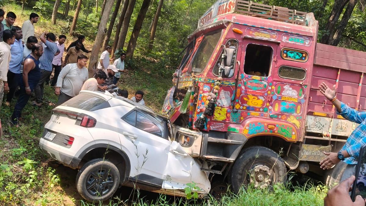 CRPF Jawan Killed, Five Injured As Lorry Collides With Two Vehicles in Telangana’s Mulugu