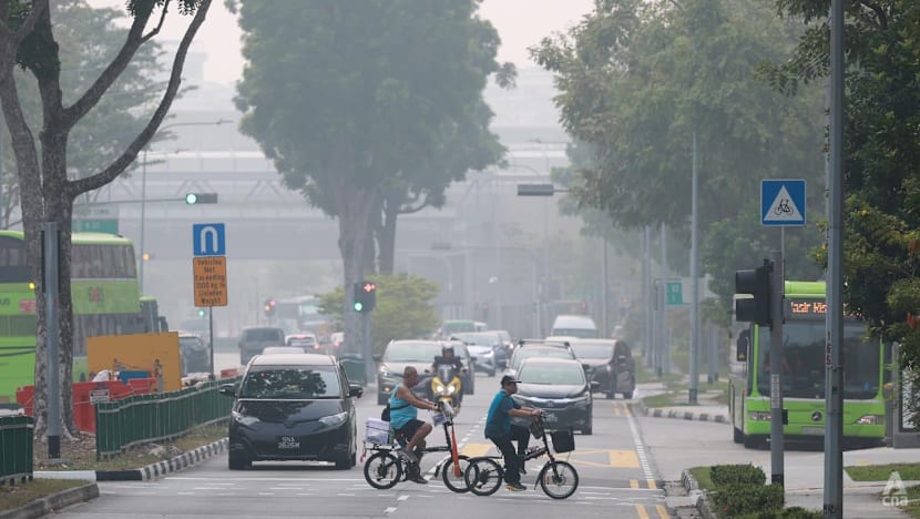 Haze Persists Across Singapore With Air Quality at Unhealthy Levels