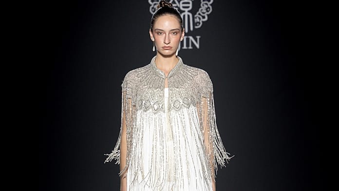Milan Looks East: Chinese Fashion Takes Centre Stage for Traditional Craftwork