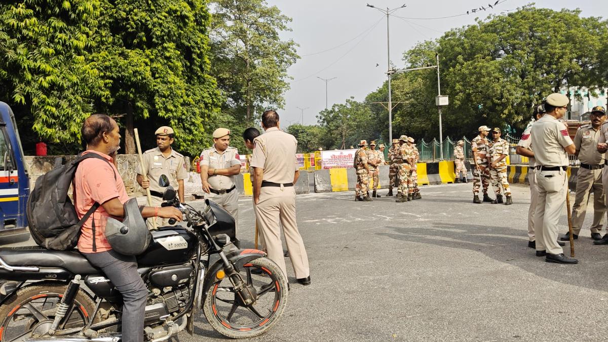 Delhi Protest Erupts: Daily Wage Workers Blocked from Workplaces Over ID Checks