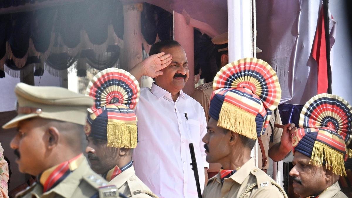 Kerala Police directed to tighten CM’s security at public events, deploy plainclothes personnel
