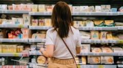 Aldi boss says some loyalty discounts 'dupe' customers