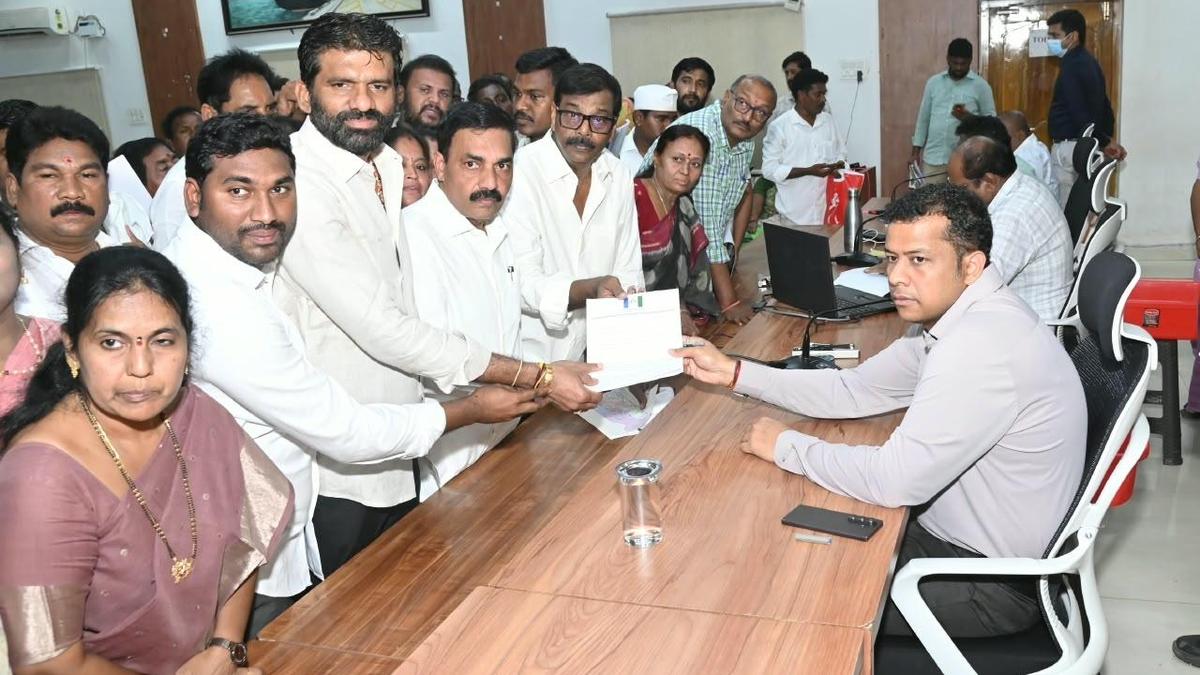 YSRCP Protests Nellore’s Exclusion from Drought-hit Mandals