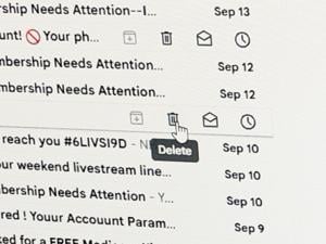 Mac Email Deletion Bug Persists: Users Demand Fix After MacOS 27