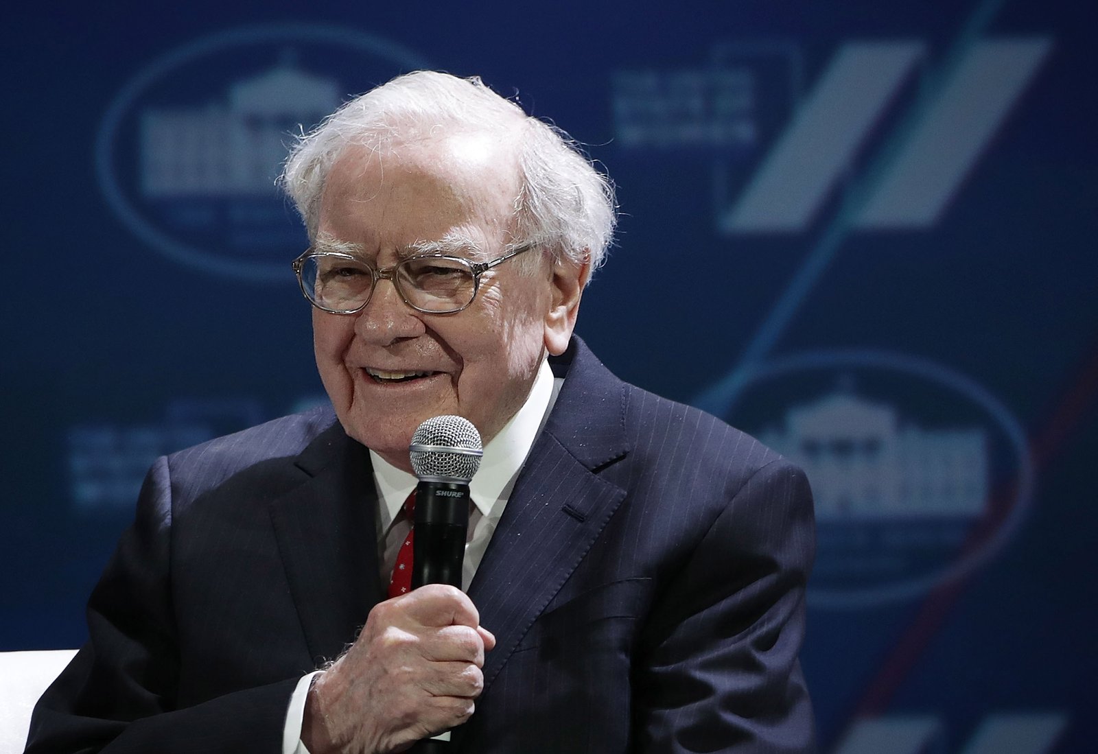 If a Stock Market Crash Is Coming, Warren Buffett Says Investors Should Make This 1 Move Right Now