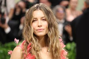 Hugh Hefner Widow Urges Jessica Biel Reject Wife Role in Playboy Mansion Movie
