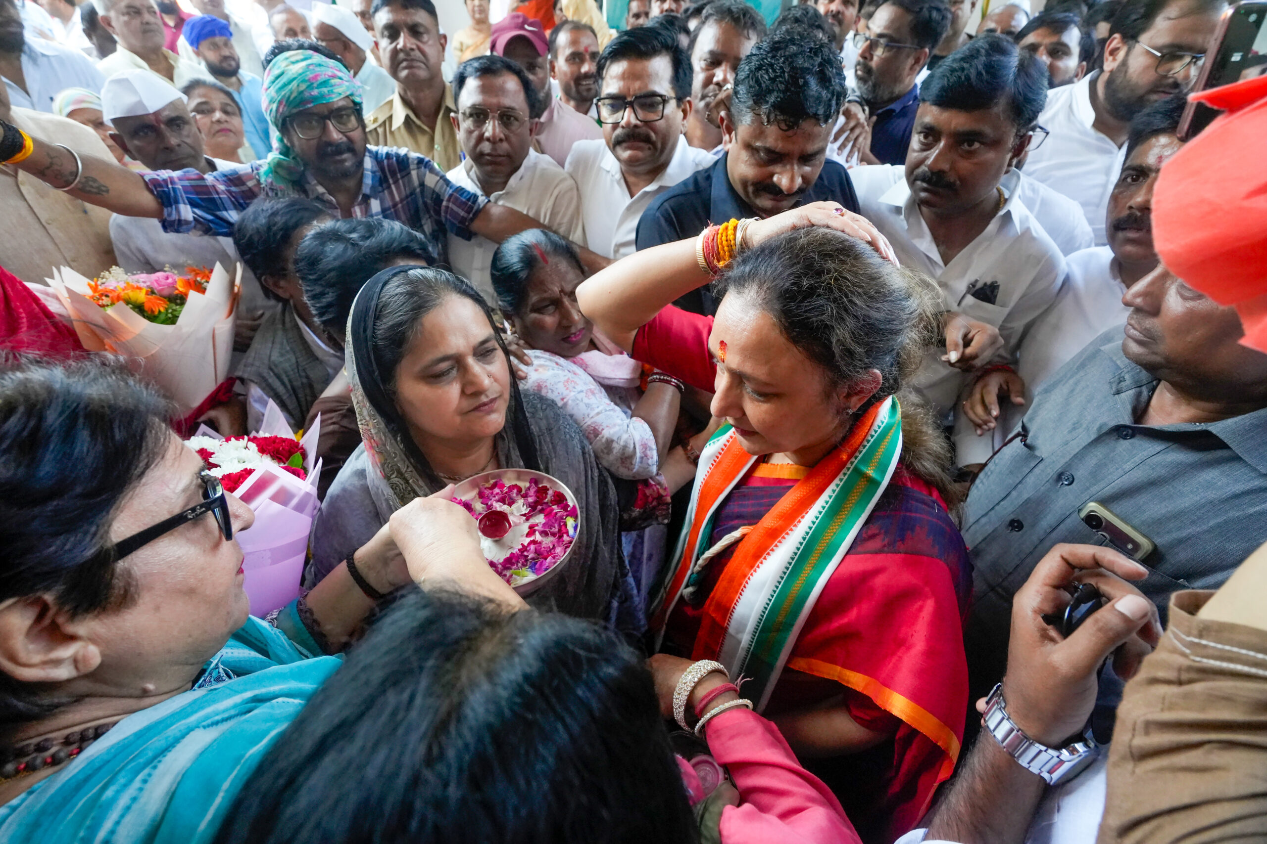 Lucknow: Congress Workers Welcome Aradhana Mishra #gallery
