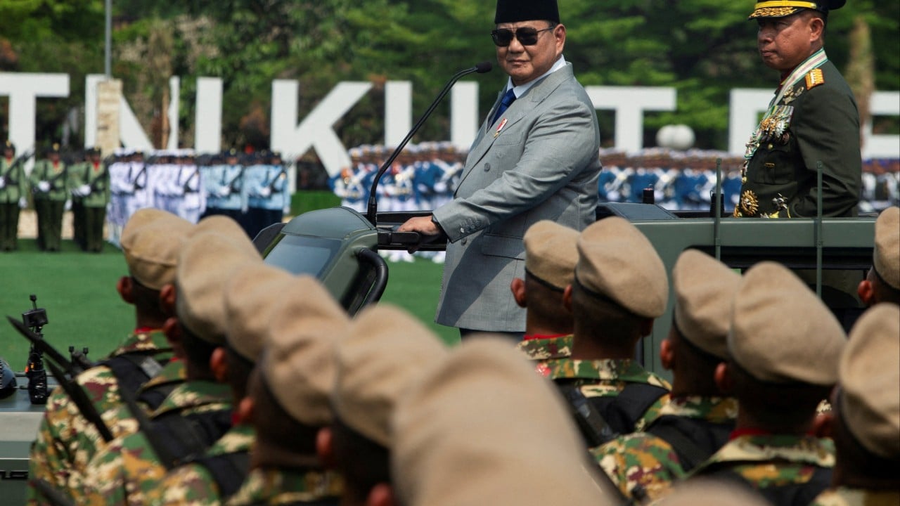 Indonesia’s Prabowo Taps Widodo’s Allies As Advisers Amid Falling Approval Rating