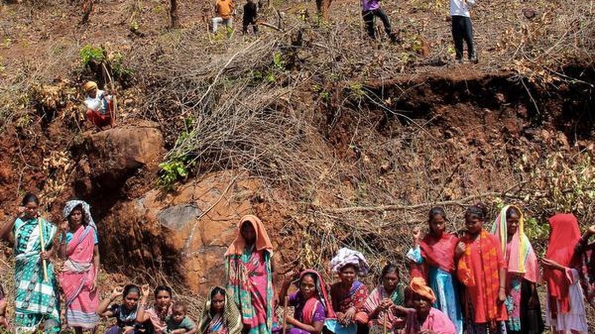 CAG Exposes Odisha DMF Fund Misuse: Ineligible Projects Funded by Mining Money