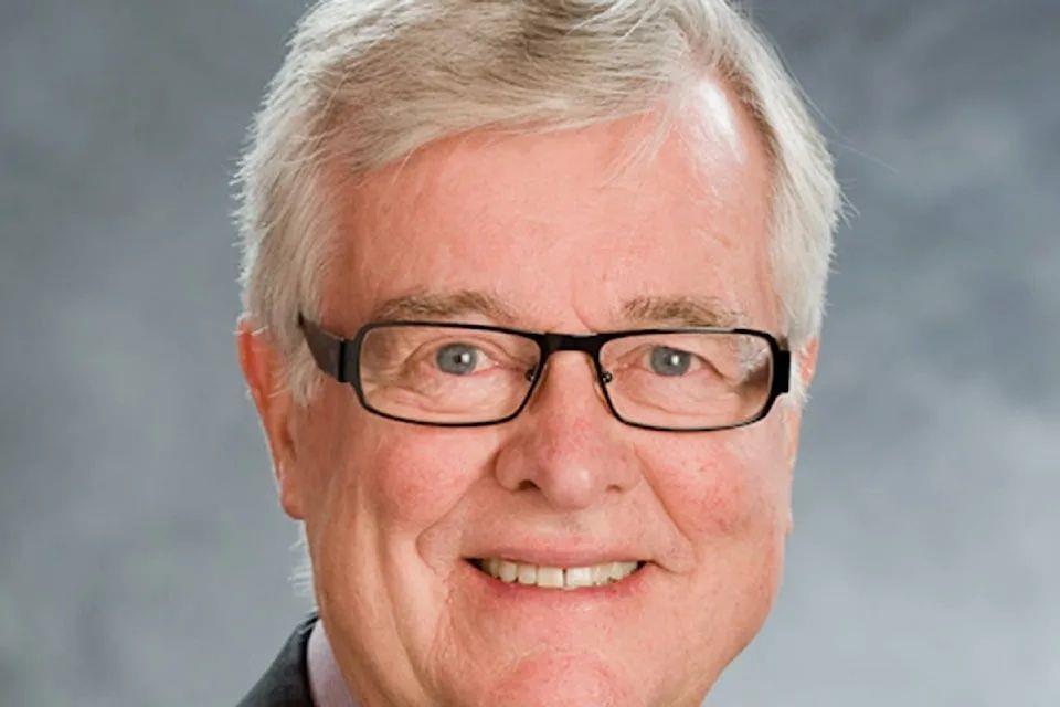 Longest Serving Kelowna Mayor Gives Backing Ahead of Municipal Election