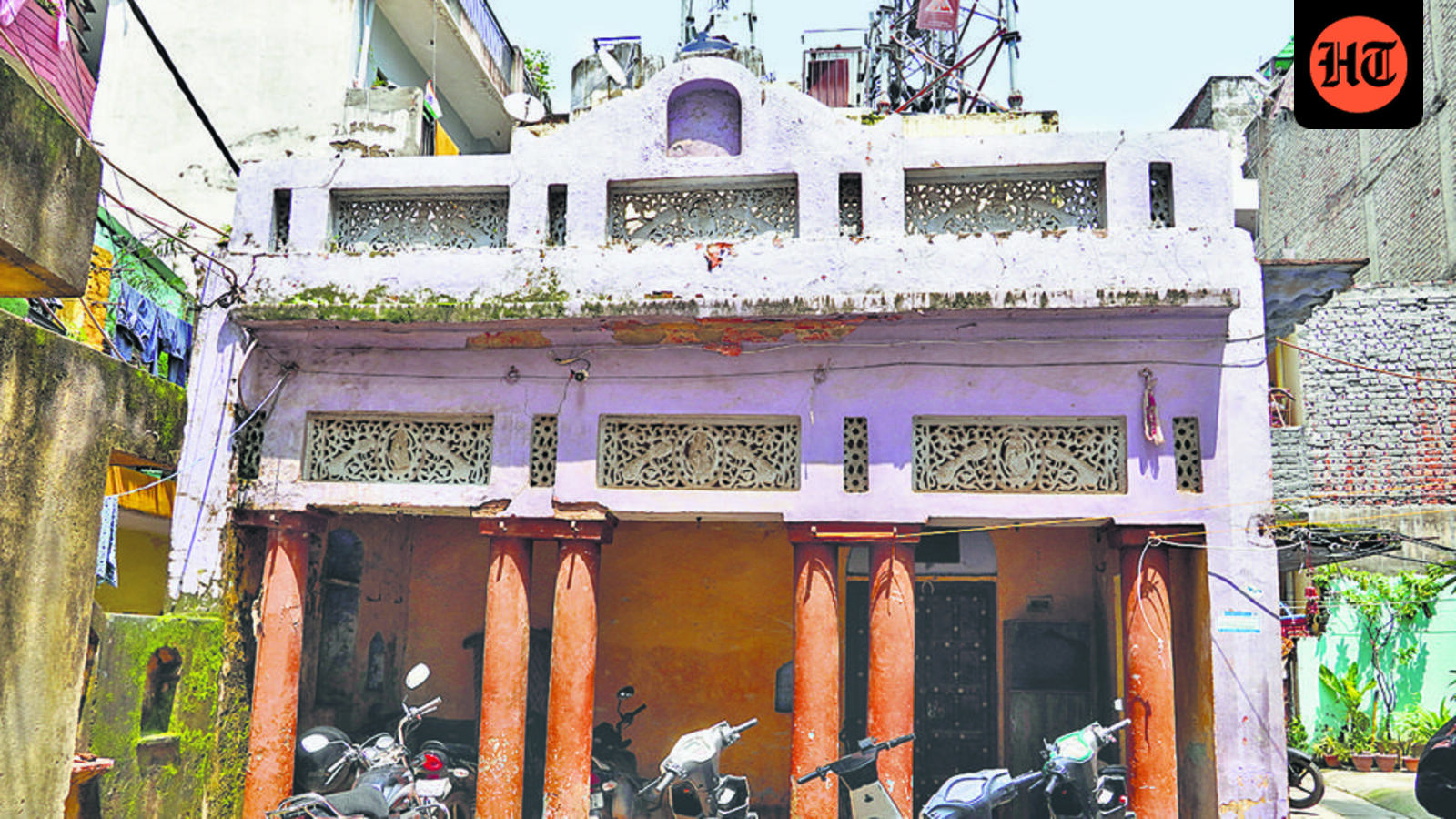 The disappearing havelis of Delhi