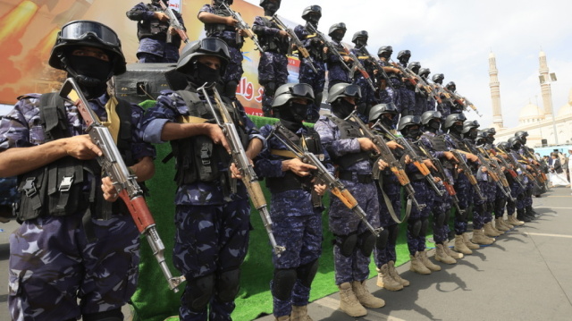 Houthis Claim Responsibility for New Launches Strikes on On Riyadh Airport as Regional Tensions Surge