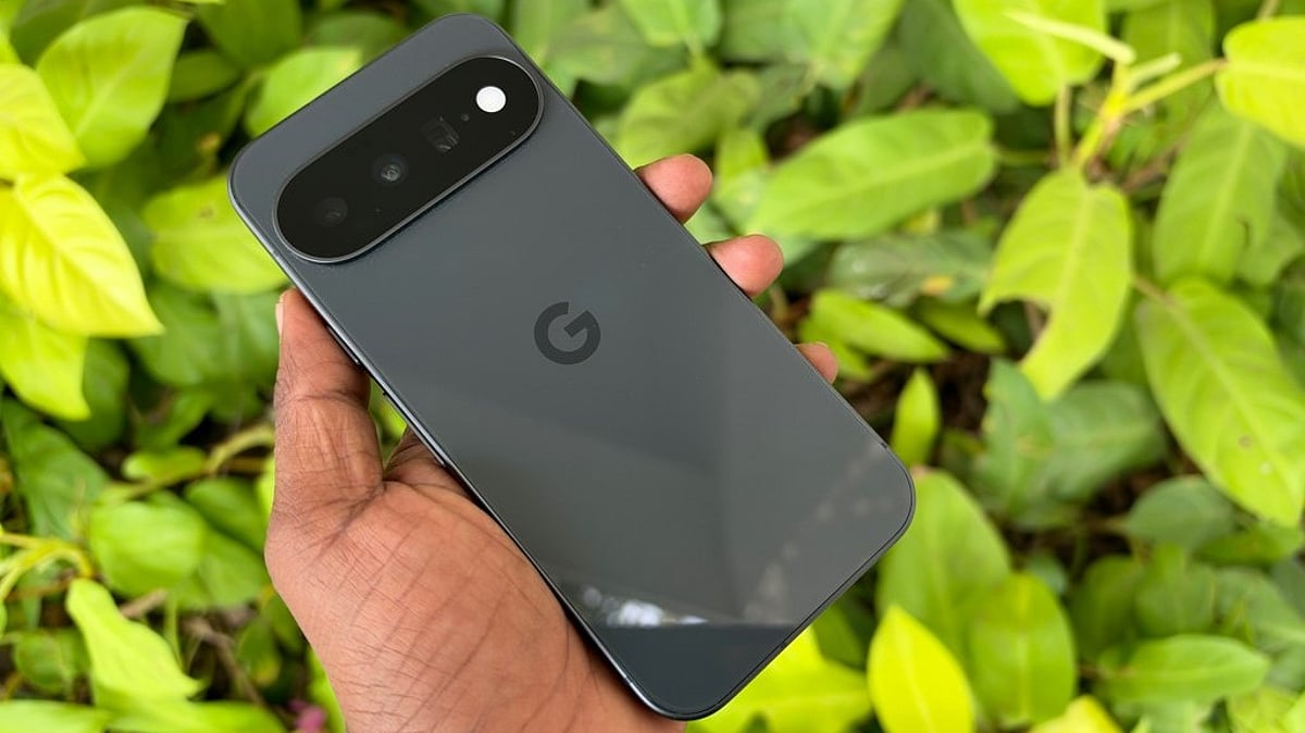 Enterprise Tech Shift: Google Pixel 11 Review: Premium smart AI features without 'Pro' pricing and the Scaling Frontier