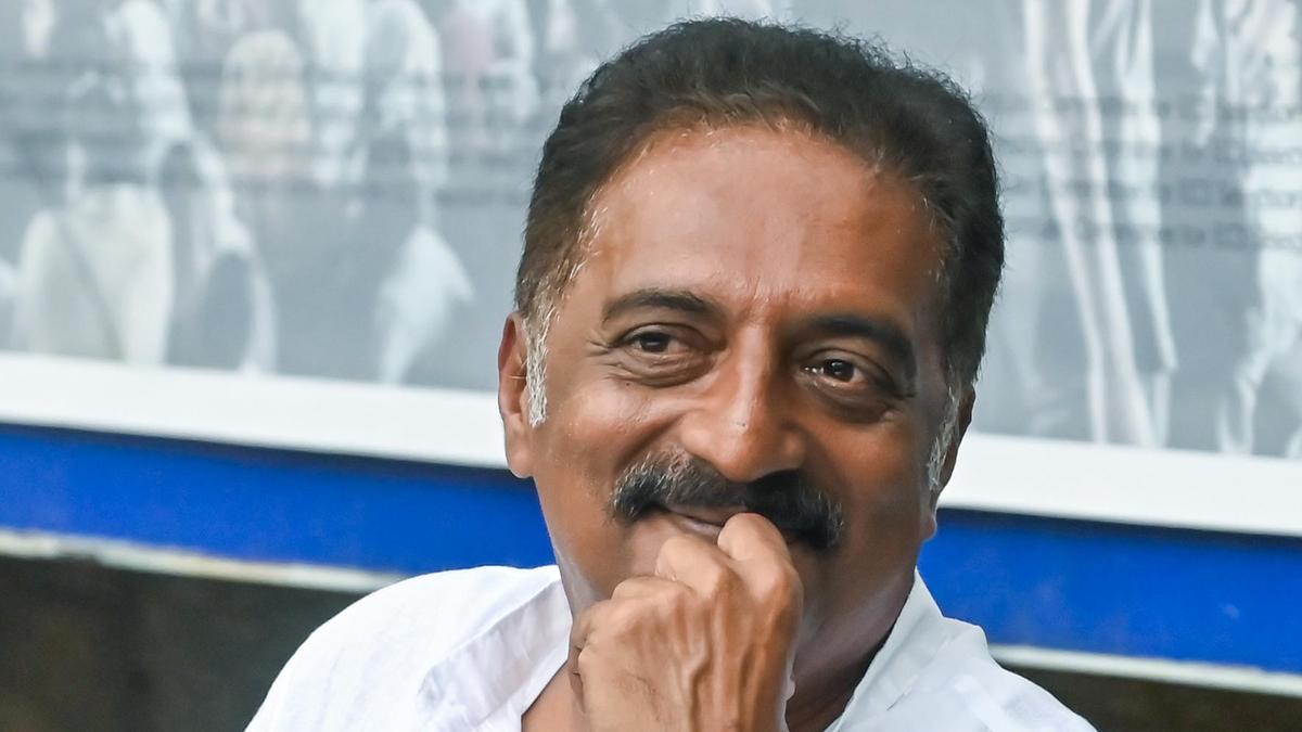 Prakash Raj Warns: Don't Let Parties Hijack SIR Fight