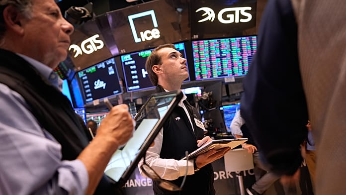Are Eurozone Bond Markets Warning of a Recession As Growth Slows? What Analysts and Data Reveal