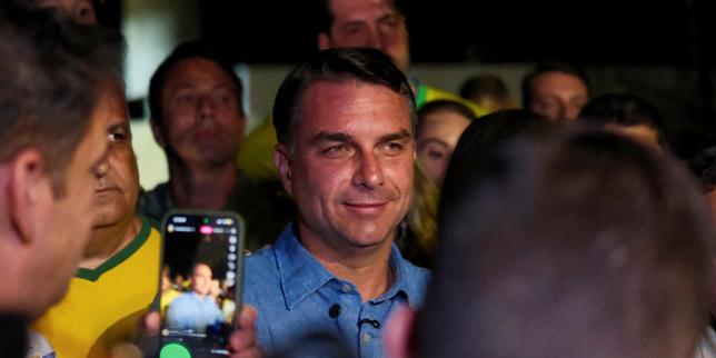 Lula Paid the Price for Voters' Discontent': Flavio Bolsonaro Leads in First Round of Brazil Election
